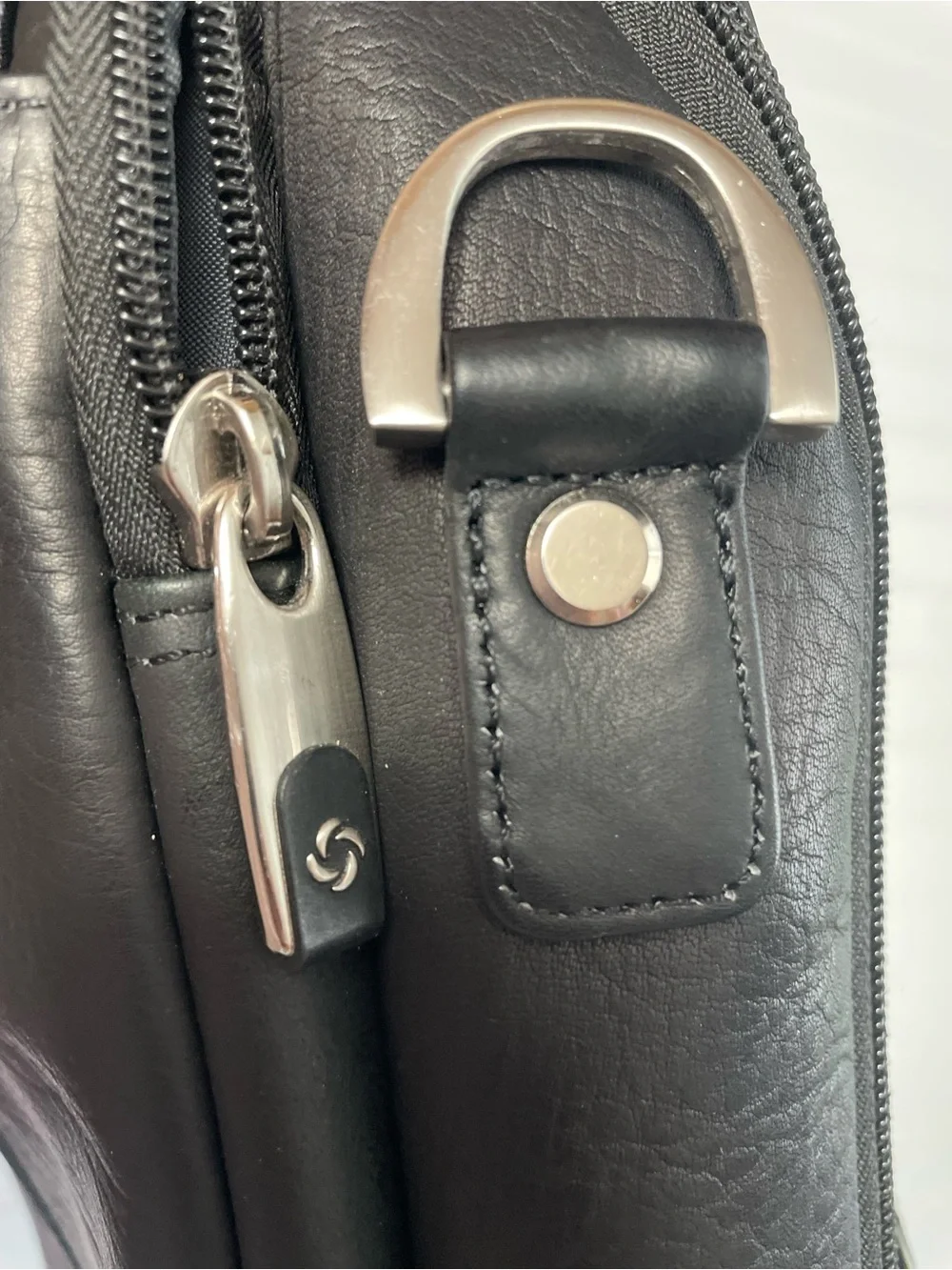 Samsonite Black Genuine Leather Laptop Briefcase Attache Messenger Bag